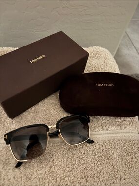 Tom Ford River FT0367 01D Shiny Black Smoke  57 mm Men's Sunglasses READ DESC